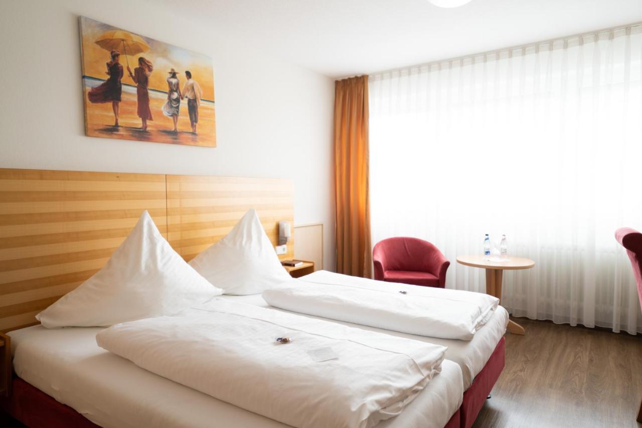 Ates Hotel Kehl Екстер'єр фото