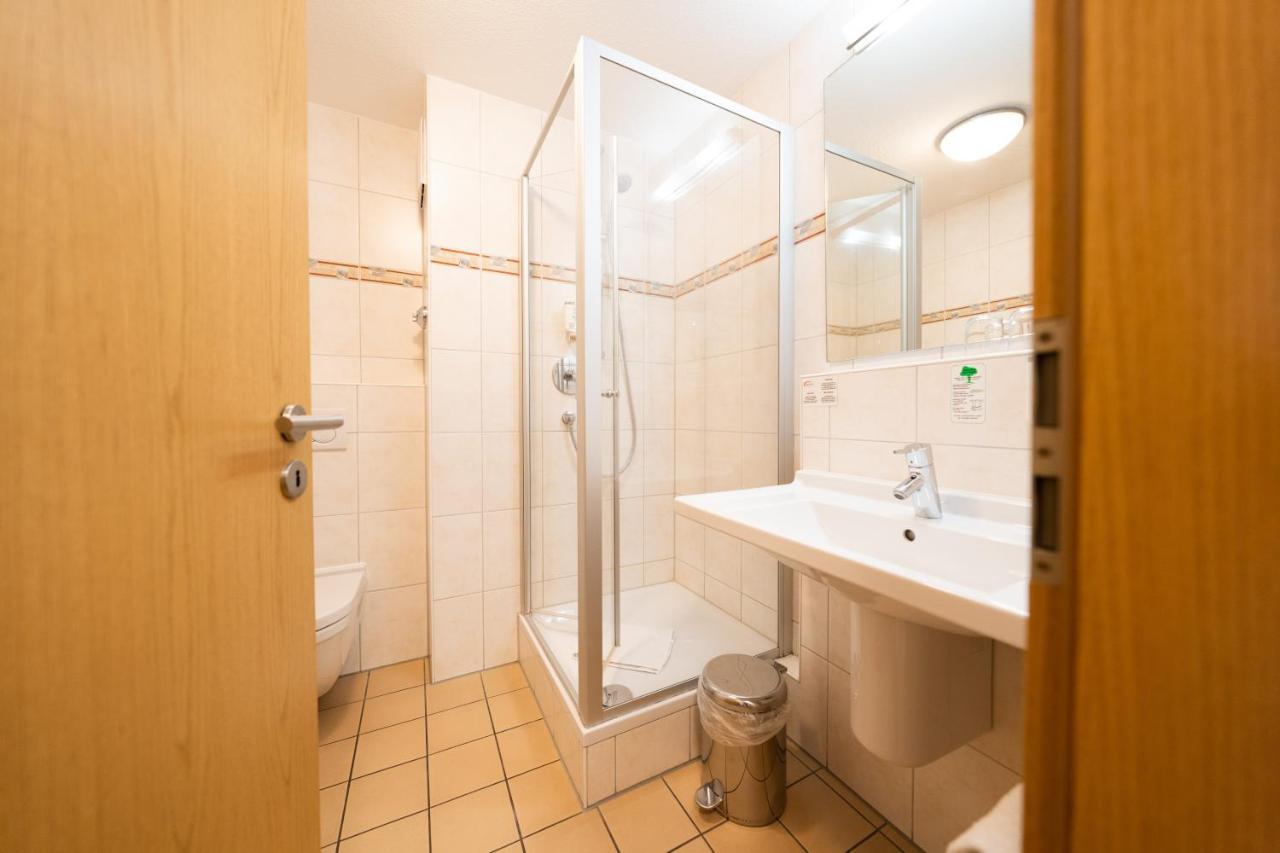 Ates Hotel Kehl Екстер'єр фото
